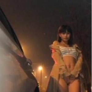 喜欢户外直播的《魅心》风衣户外足球宝贝绝版合集