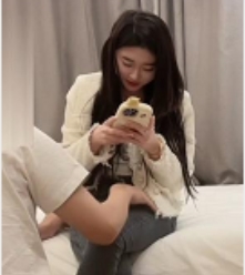 杏传媒探花大神（鬼脚七）酒店约04年娇小玲珑外围女孩亲密互动[1V-770M]