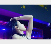 推特人气超级火爆九头身女神(佳多饱)视频+图片合集