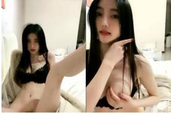 首次直播的2022年精选妻子猫猫的扑克表演