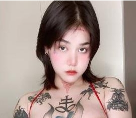 推纹身的小狗狗:超反差的it失眠ukkk_