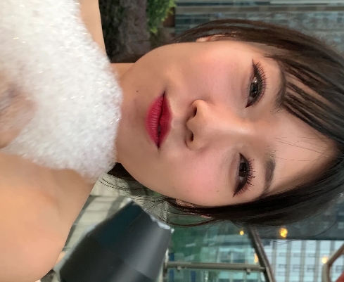 盛夏红色比基尼丰满翘臀美腿视频