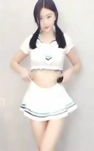 虎牙展示的定制舞蹈视频，价格为6000元，提供3v166M高清版本，可在百度盘下载