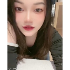 “水嫩一线天，让你拥有高颜值！”