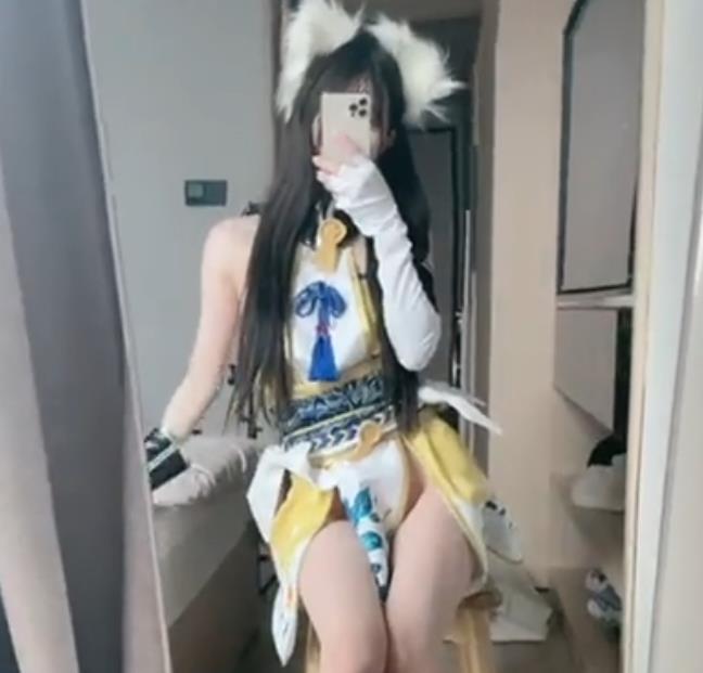 网红女神anbaby的超嫩私拍照片,推特限时推出,价格为58v-801m