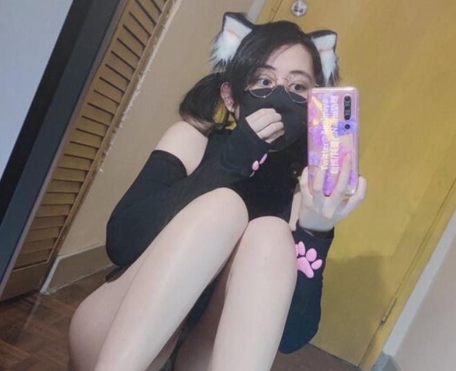 超火的国人精选口味重美女反差婊奶咪naimi最新散播合集