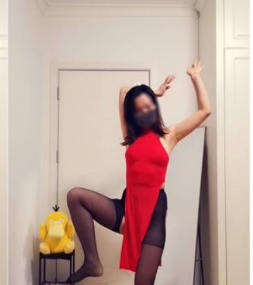 抖音果舞诗宝：最新展示的人气女神