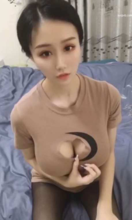 爱脚微信福利易直播高颜值妮妮最新丝足系列5V344m，舔足舔脚