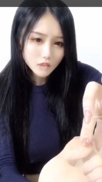 易直播妮妮酱定制丝足舔脚视频1V199M，百度云永久链接，分卷压缩下载