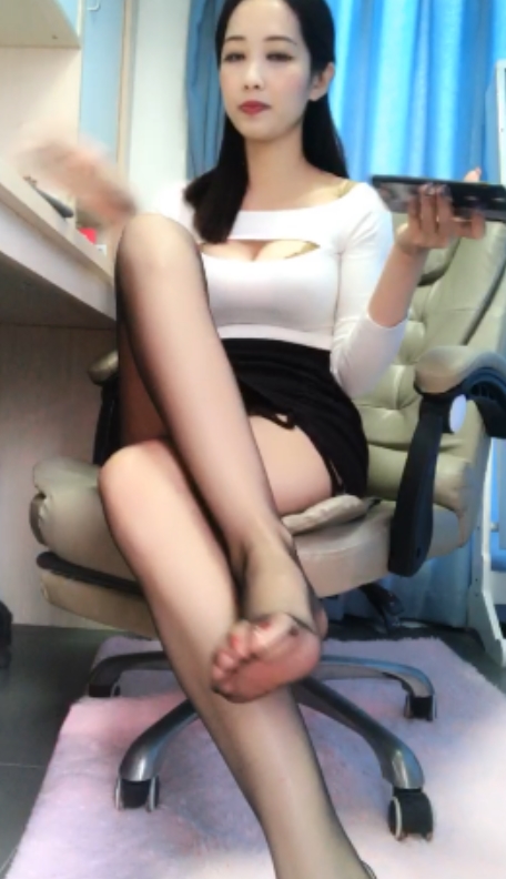 足系列易直播星野诗织最新回放1V268MB，失效防爆链接