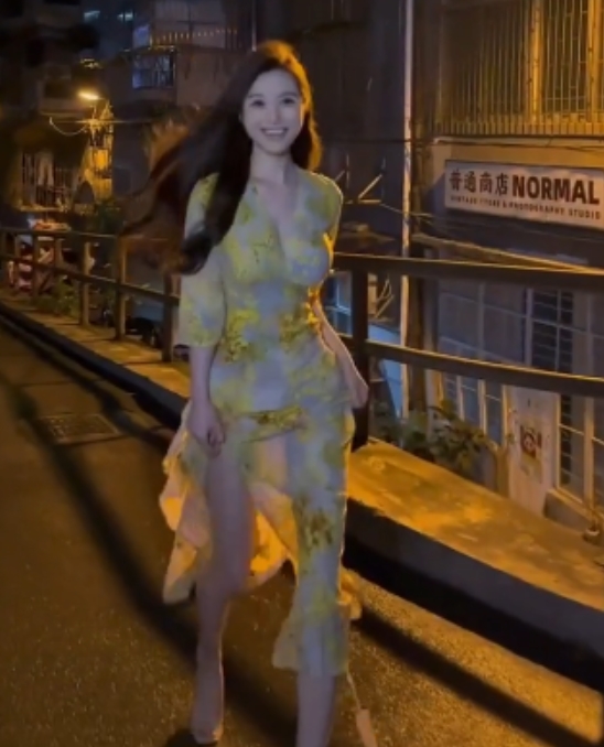 转载抖音大网红岚岚微密高能定制合集23V434MB，精彩瞬间尽在百度盘