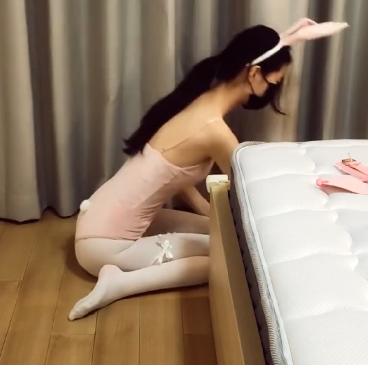 转载搬运百度盘九尾少女白丝束缚合集43V26.1G,大长腿SM指教