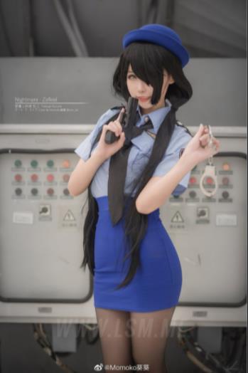 二次元模特Momoko葵葵性感下水合集4V32G，微博人气超高