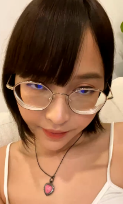 反差婊合集百度盘优质十个眼镜九个骚deerlong214V458P51.6G，黑丝白丝美腿