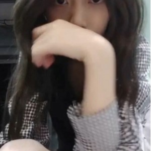 菠萝果酱眼镜服装直播341V336G湿身珍藏