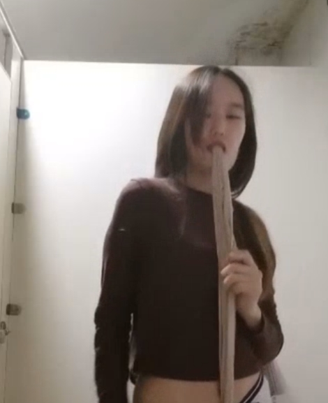 雪儿合集65部厕所热舞15.6G推特劲爆