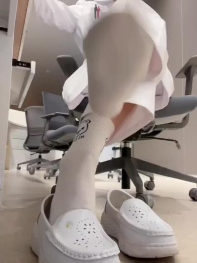 52部足艺足送小脚短视频516M合集网盘诱人