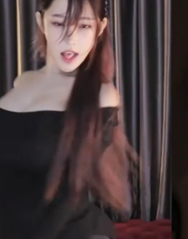 斗鱼南妹儿呀热舞直播合集23部4.13G，原版无水