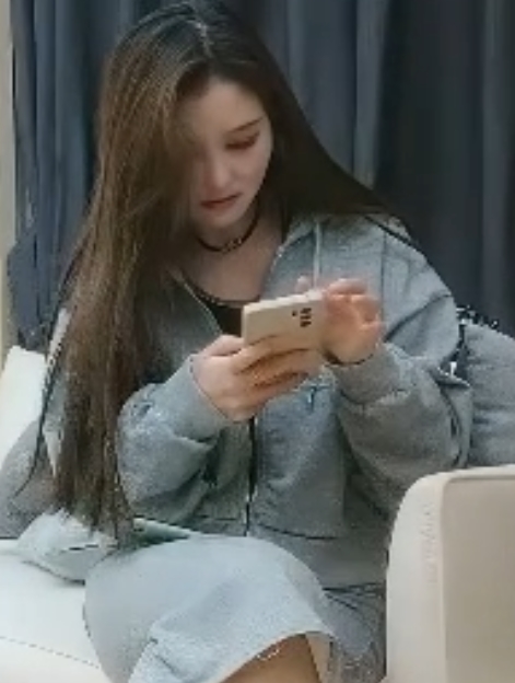 推特清清子瑜伽私拍615部27.8G优质御姐