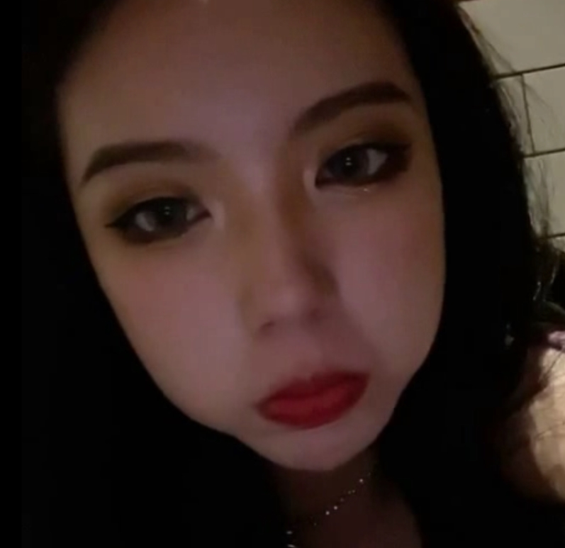 劲爆互动40V空姐琪琪396M私拍特写