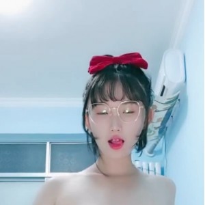 小九玥抖音服装给力佳作合集5部4.4G太撩人