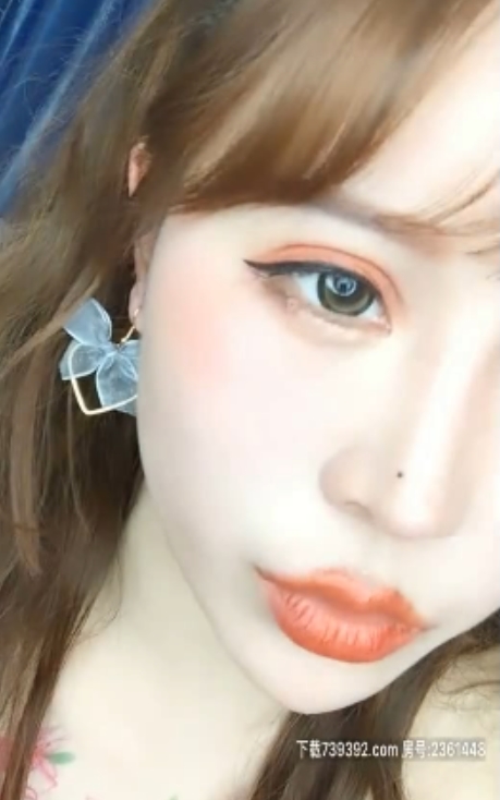 猫九清早期13V蜜桃自娱6.9G探花珍藏