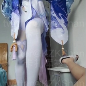 卡扎库杉白丝足艺10部19G推特展示