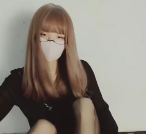 推特jinwanxuan1999伪娘绝版39V3.5G