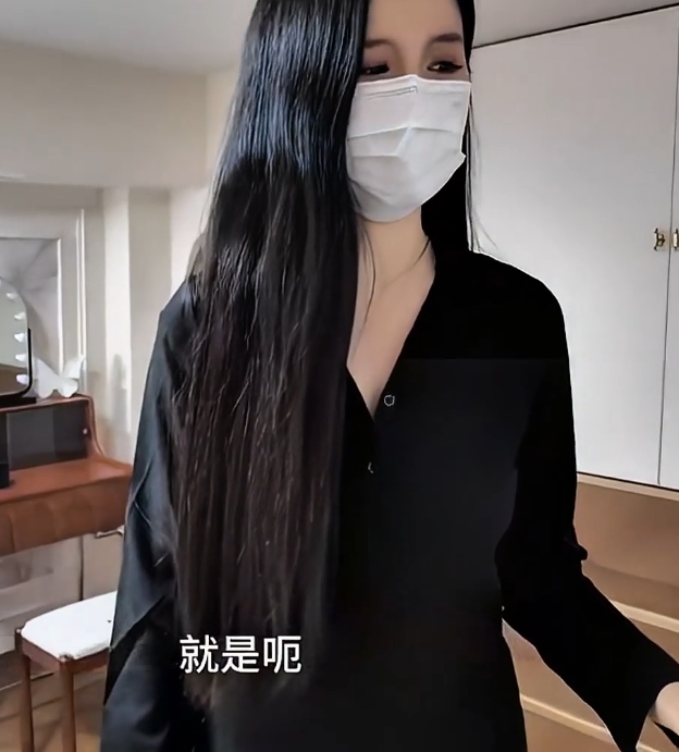 推特Luna职场实录服装给力佳作合集近1G太顶了