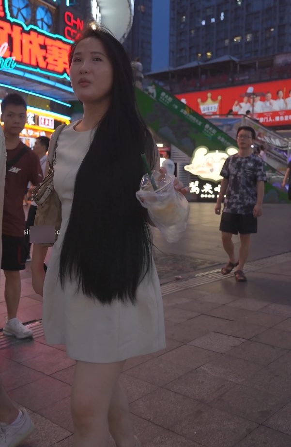 乖乖尾随拍摄合集10部bananacat系列981.2MB太诱人