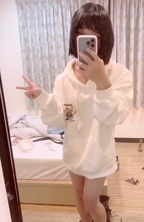 网盘Aroma伪娘TS劲爆反差视频1部495MB太诱人