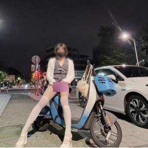 推特mikixka户外挑战视频2部300M绝了