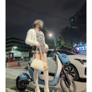 推特mikixka户外挑战视频2部300M绝了