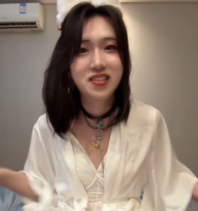 推特邢曦月TS福利16部15G超诱惑