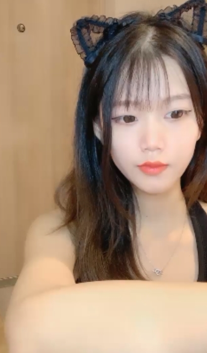葡萄妹妹热舞合集13部丰满少妇9.1G