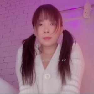 4.57G圈内Yuna反差女神精品视频20部好嫩啊
