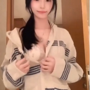 338MB超对味B站栗荔zzz私拍