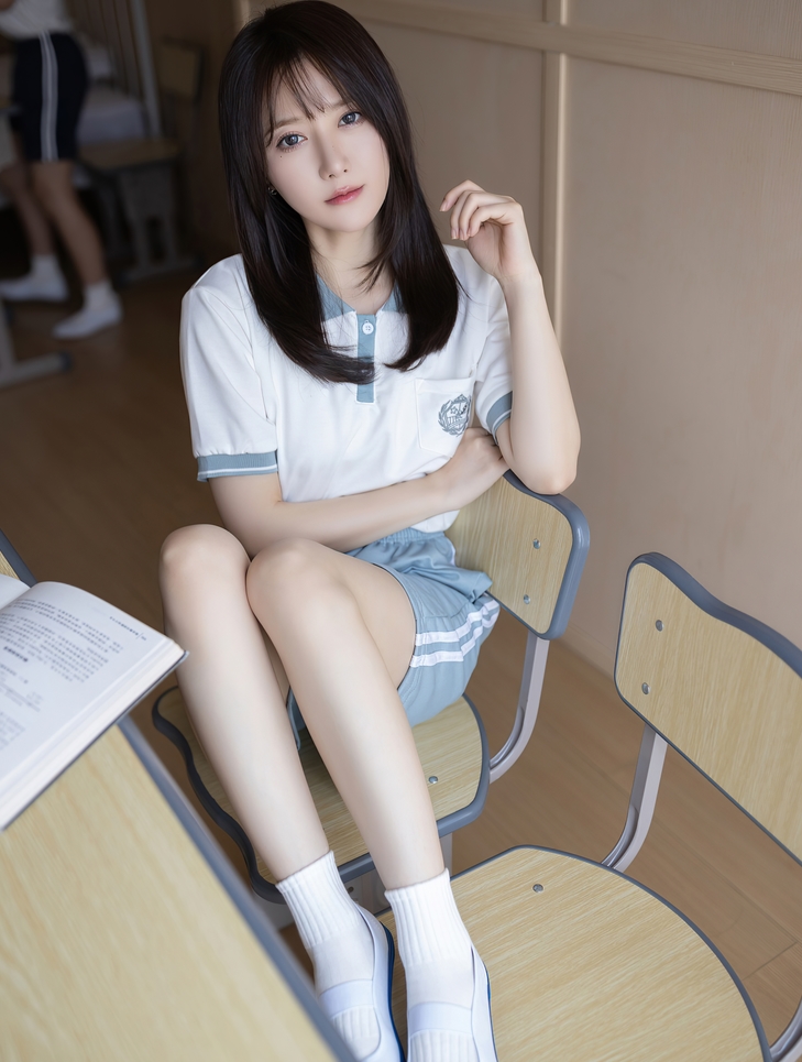 大胆私拍杏子4部13.4G鱼子酱闺蜜太香了