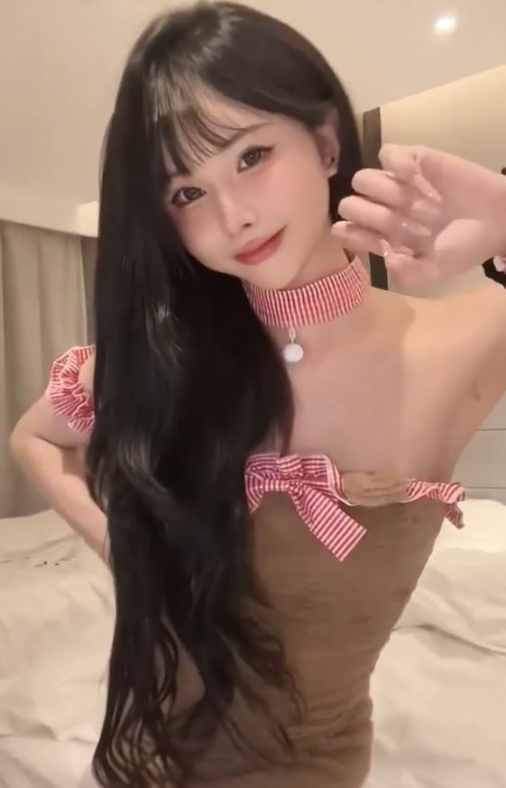 百度盘甜心酱妖娆TS伪娘合集10部2.4G魅惑身姿惹火撩人