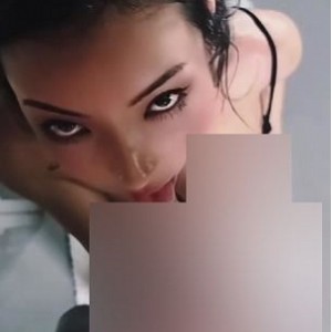 OnlyFans反差女神谭晓彤私拍展示1V600M身材绝了