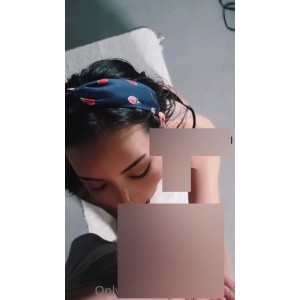 OnlyFans反差女神谭晓彤私拍展示1V600M身材绝了