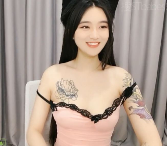 CNLK主播qing_qqCOS动力装置云端漫步合集98V147G身材超燃