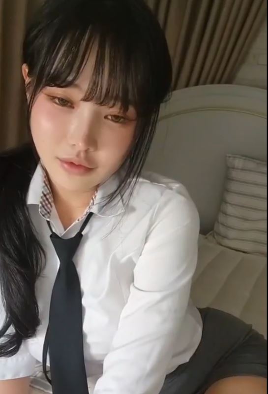 3GB合集leeaeae123韩国BJ模拟嘴艺神似李小璐互动翻白眼超劲爆