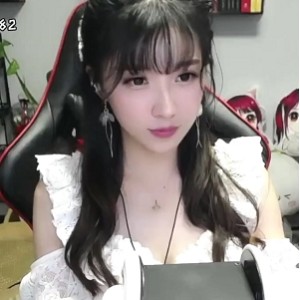 102部小女巫露斗鱼热舞视频合集37.4G甜美到炸